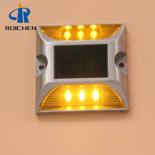 <h3>Square Road Solar Stud Light For Urban Road With Spike</h3>
